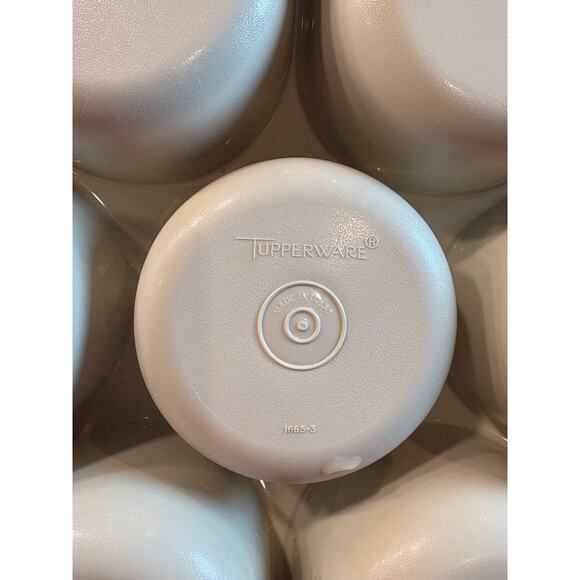 Vintage Tupperware Veggie Tray 1665-3 IN GREAT CONDITION - Picture 5 of 6